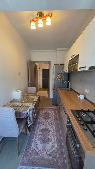 Apartament cu 2 camere decomandat, mobilat în Brâncoveanu