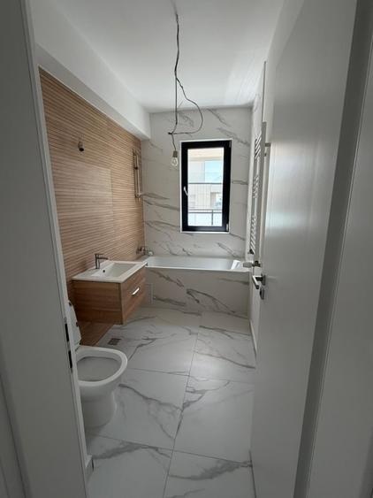 Apartament cu 4 camere decomandat în Unirii