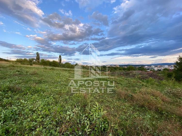 Teren de 1357 mp, în Nord