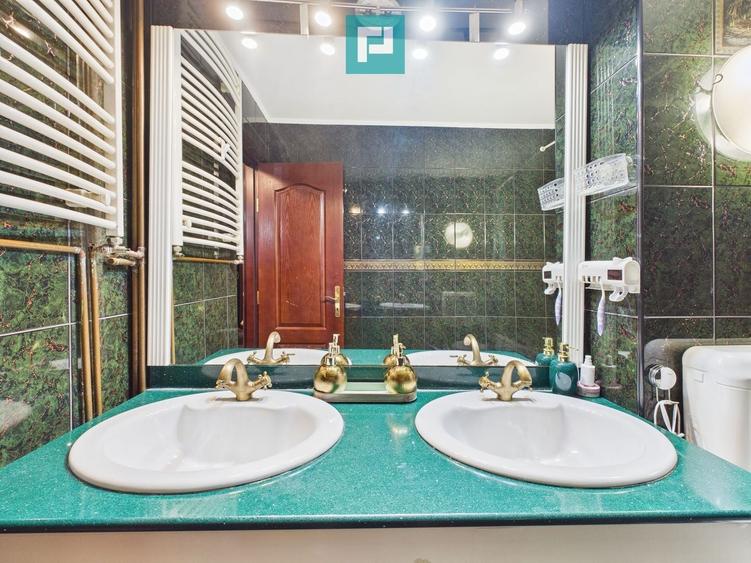 Apartament cu 3 camere decomandat, mobilat în Ultracentral