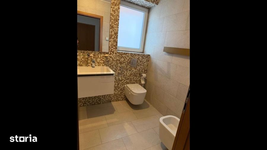 Apartament cu 4 camere în Aviatorilor
