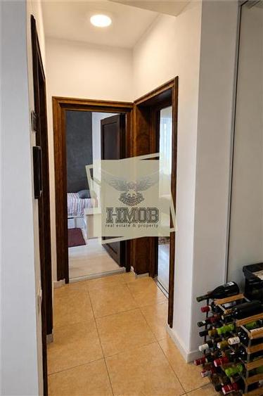 Apartament cu 3 camere decomandat, mobilat în Exterior Vest