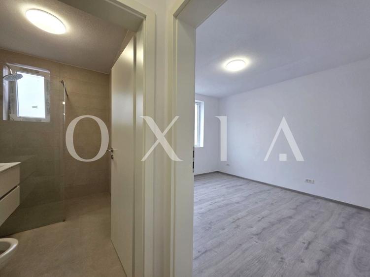 Apartament cu 3 camere semidecomandat în Giroc