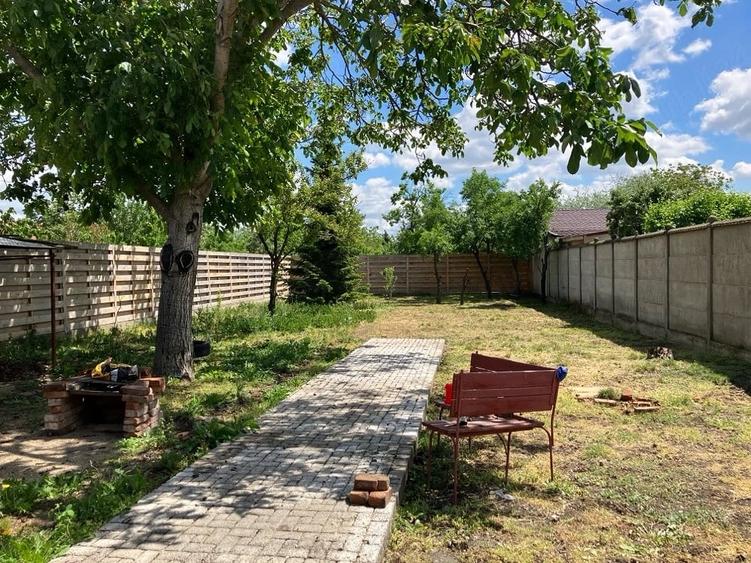 Casă cu 4 camere cu Teren 720 Mp în Grădiște