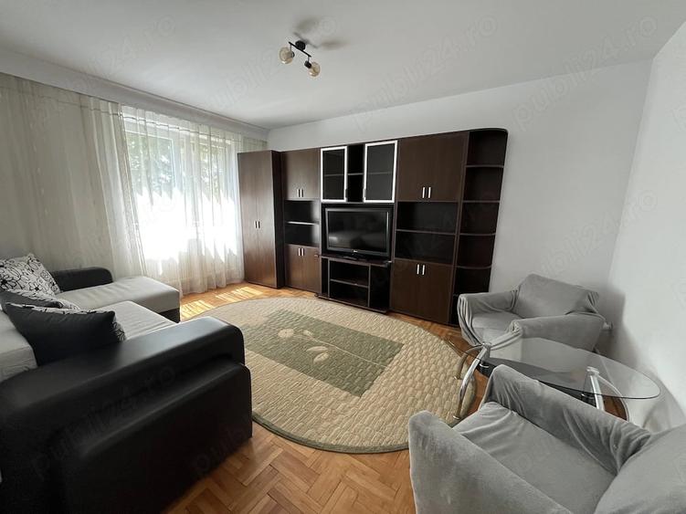 Apartament cu 2 camere decomandat în Săsar