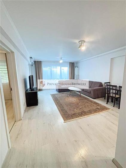 Apartament cu 2 camere semidecomandat, mobilat în Pipera