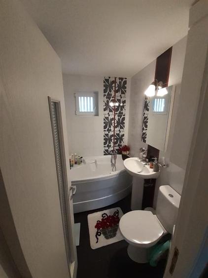 Apartament cu 2 camere decomandat în Ultracentral
