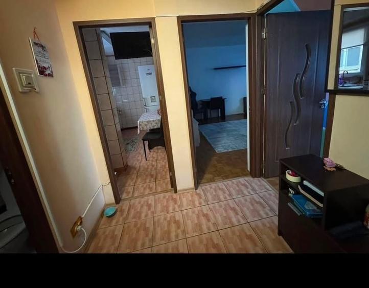 Apartament cu 2 camere decomandat în Eroii Revoluției