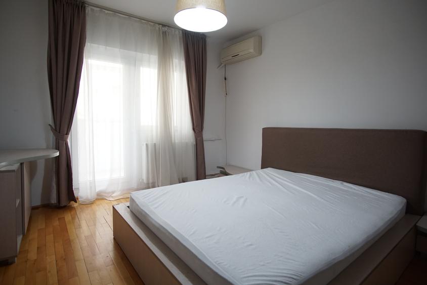 Apartament cu 3 camere decomandat în Nerva Traian