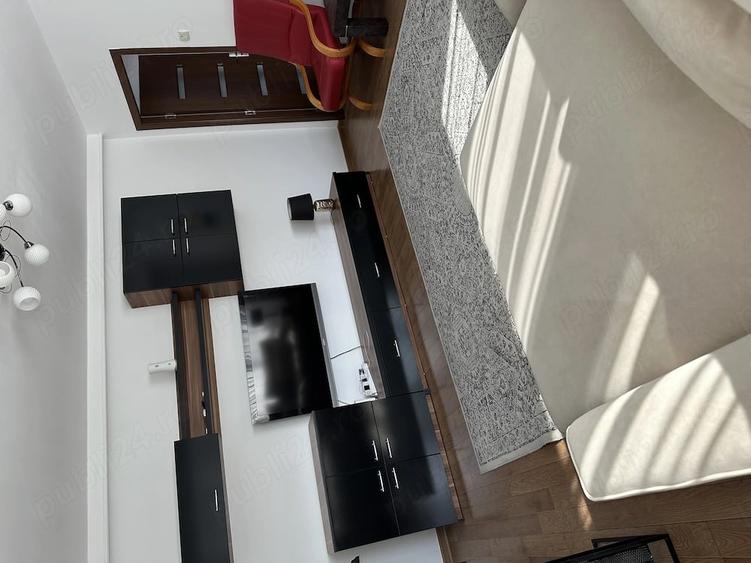 Apartament cu 3 camere semidecomandat în Militari
