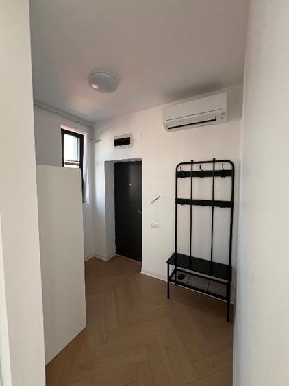 Apartament cu 2 camere semidecomandat, mobilat în Central