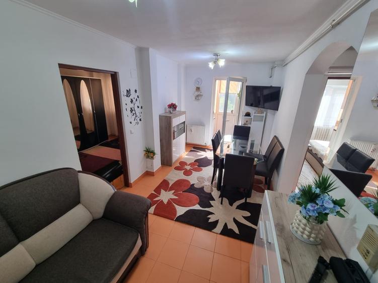 Apartament cu 2 camere în Cetate