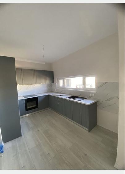 Apartament cu 3 camere decomandat în Cantemir