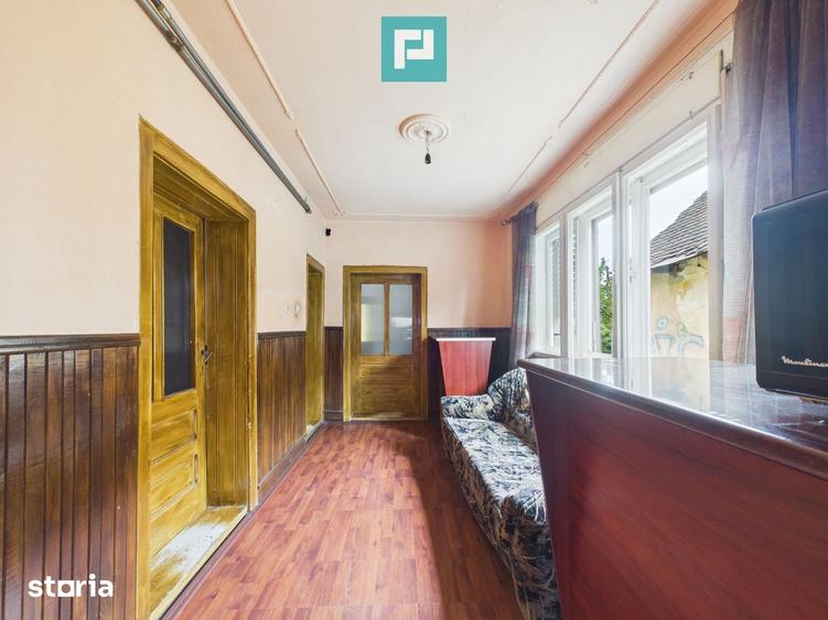 Casă cu 4 camere cu Teren 1368 Mp în Central