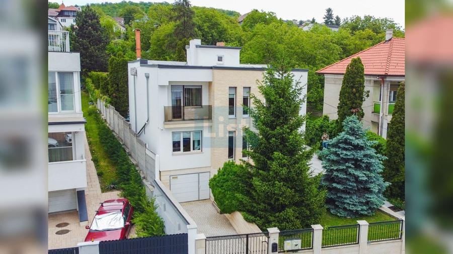 Casă cu 4 camere cu Teren 1000 Mp în Dâmbul Rotund