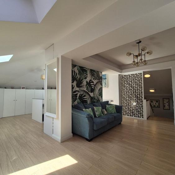 Casă cu 6 camere cu Teren 565 Mp în Central
