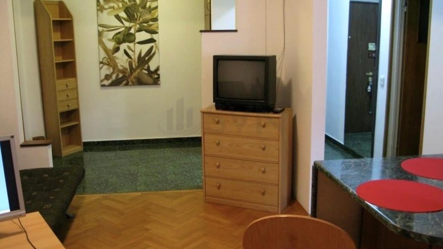 Apartament cu 2 camere decomandat în Colentina