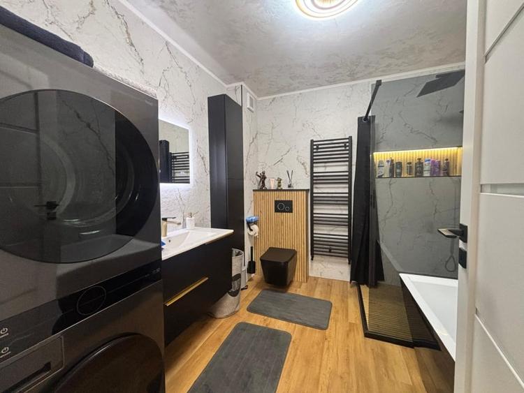 Apartament cu 3 camere decomandat, mobilat în Independenței