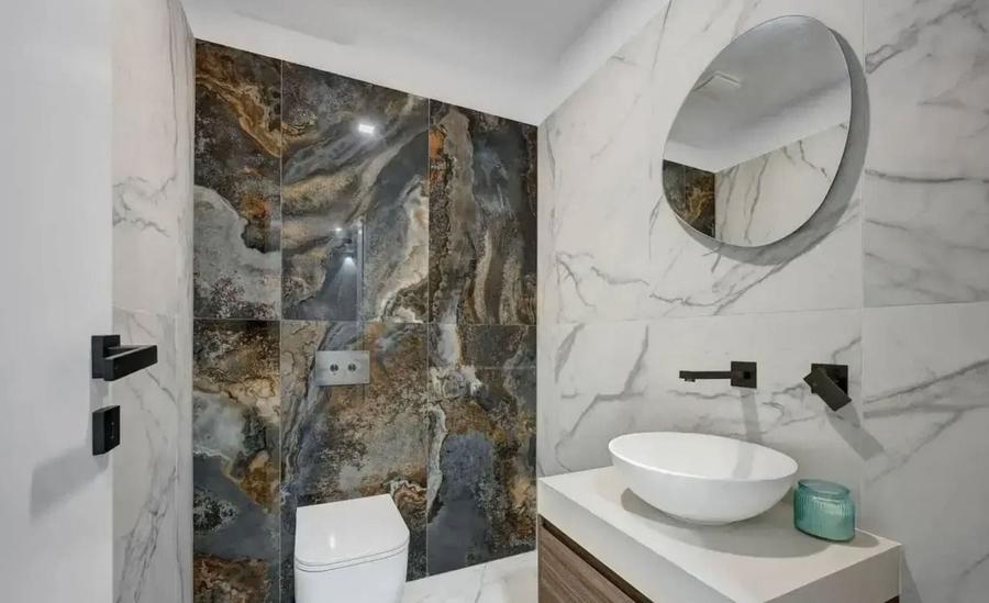 Casă individuală cu 4 camere cu Canalizare în Tunari