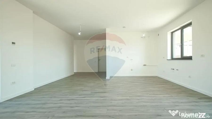 Casă cu 5 camere cu Teren 657 Mp în Hălchiu