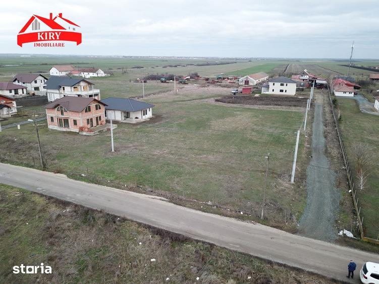 Teren de 525 mp, în Livada