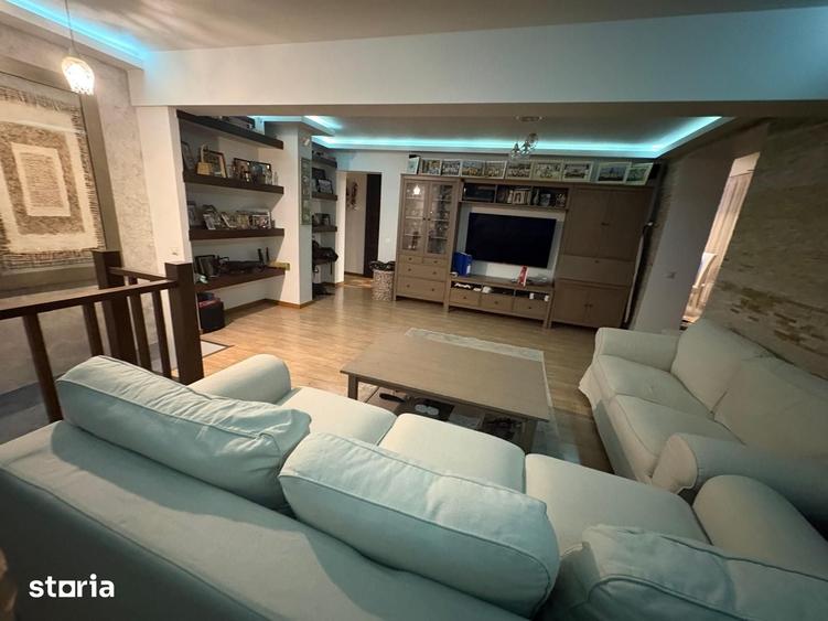 Apartament cu 5 camere în Tomis I
