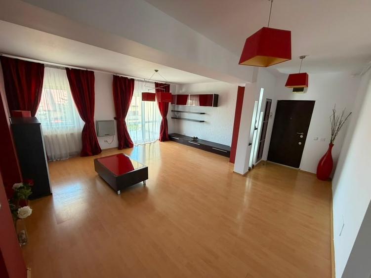 Apartament cu 3 camere decomandat în Nord