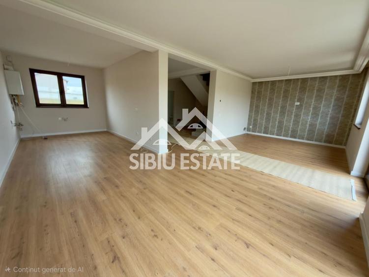 Duplex cu 4 camere cu Canalizare în Șura Mare