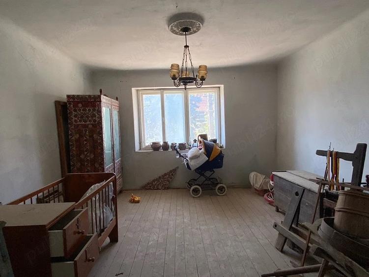 Casă cu 3 camere cu Teren 2350 Mp în Viștea