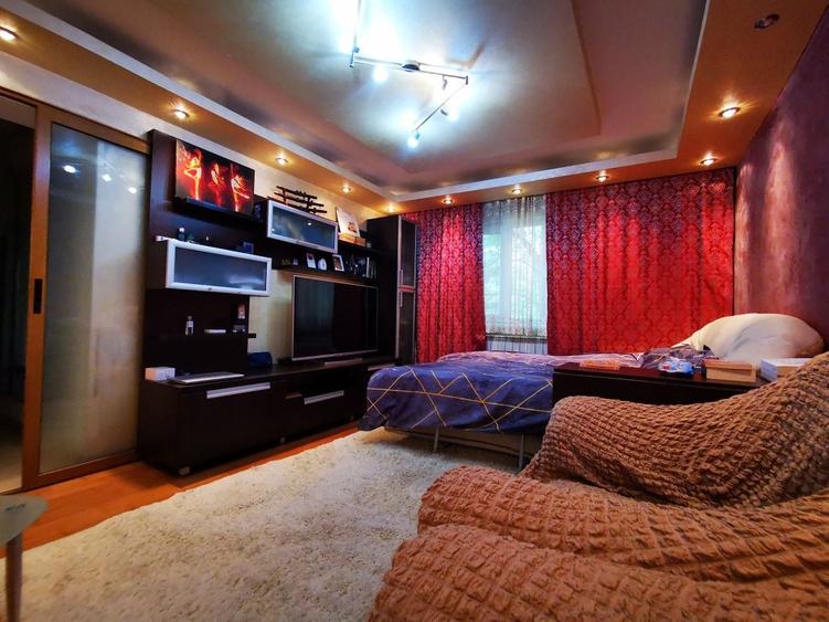 Apartament cu 2 camere decomandat în Exterior Vest