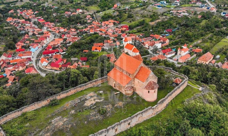 Teren Construcții intravilan de 4600 mp, în Cisnădioara