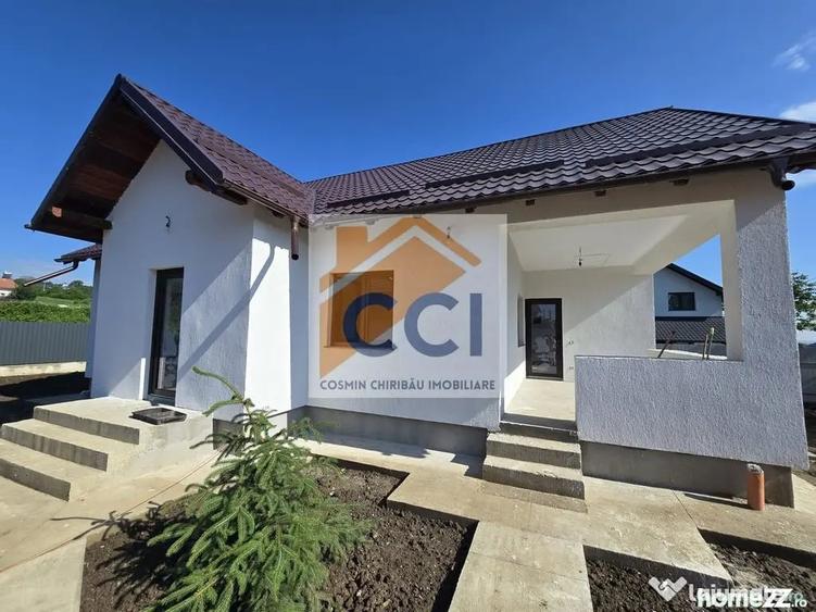 Casă cu 3 camere cu Teren 590 Mp în Sărata
