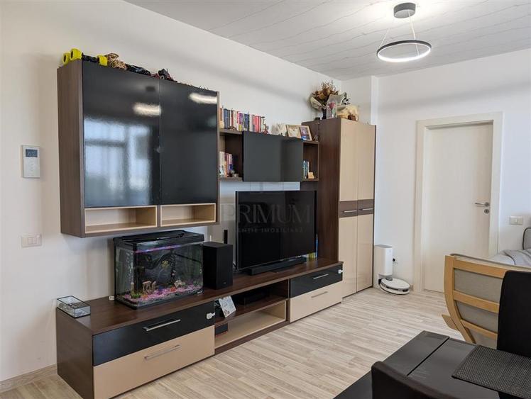 Apartament cu 3 camere decomandat, mobilat în Giroc