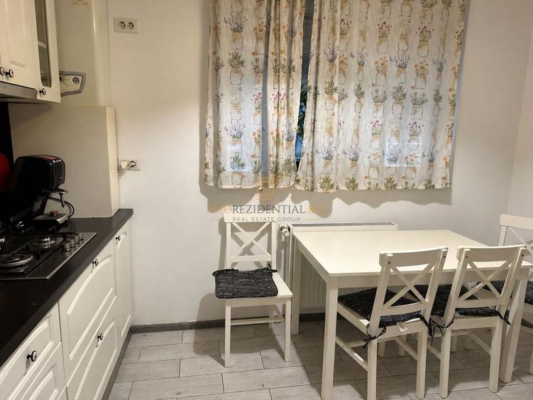Apartament cu 2 camere decomandat, mobilat în Sud