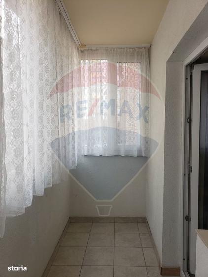 Apartament cu 2 camere decomandat, mobilat în Podgoria