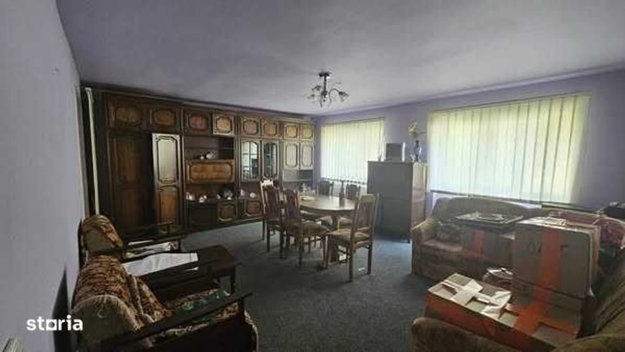 Apartament cu 4 camere în Central