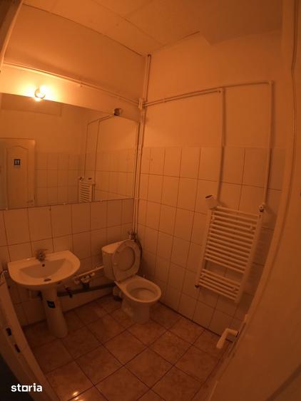 Spațiu comercial, de 90 mp, în Central