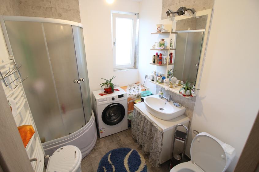 Casă individuală cu 4 camere cu Canalizare în Tulucești