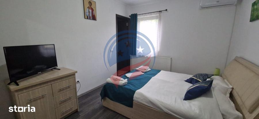 Casă cu 8 camere cu Teren 5574 Mp în Central