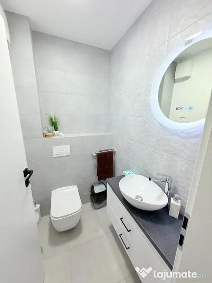 Casă cu 4 camere cu Teren 550 Mp în Central
