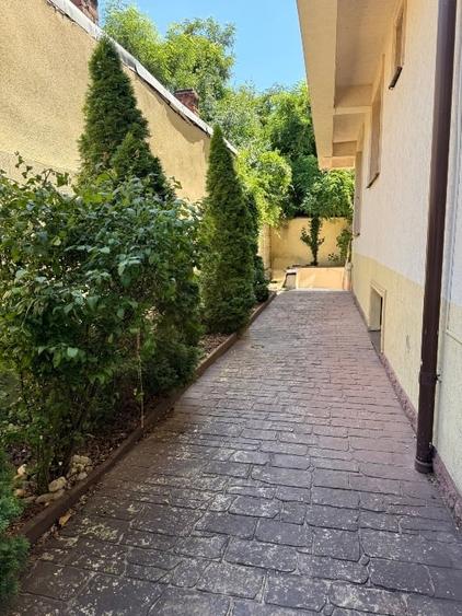 Apartament cu 4 camere decomandat, mobilat în Bucureștii Noi