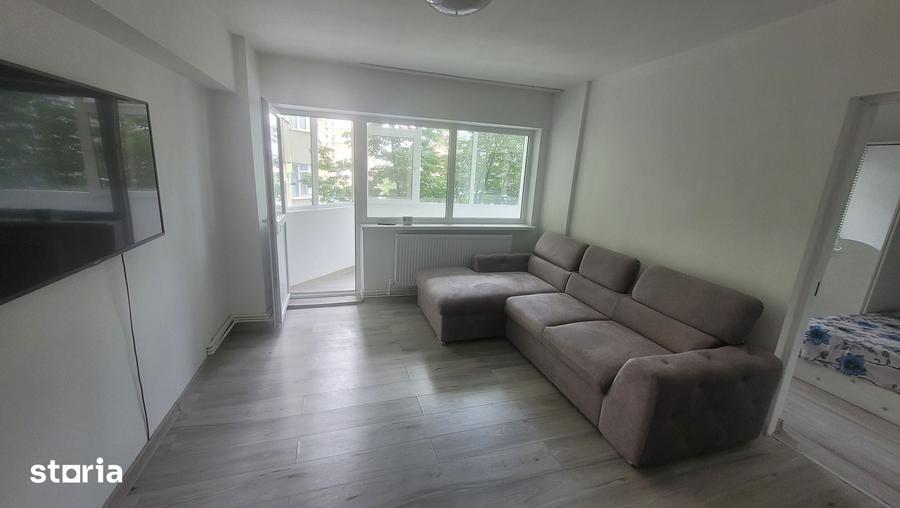 Apartament cu 2 camere semidecomandat în Micro 3
