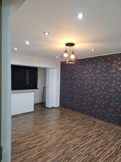Apartament cu 3 camere decomandat în Radu Negru