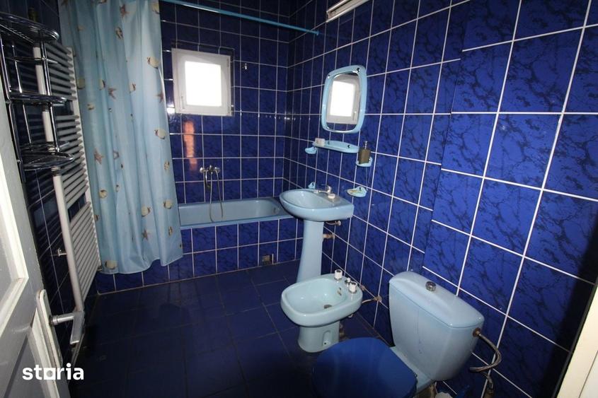 Casă cu 6 camere decomandat cu Teren 335 Mp în Central