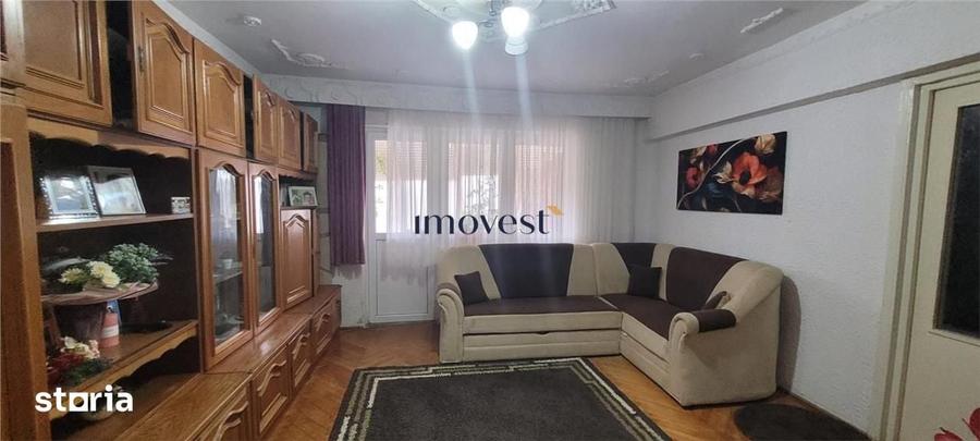 Apartament cu 3 camere decomandat în Micro 16