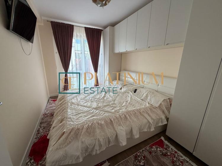 Apartament cu 3 camere semidecomandat, mobilat în Dumbrăvița