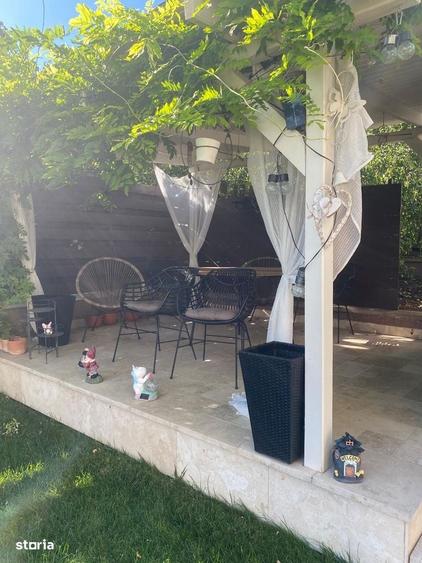 Casă cu 4 camere în Dâmbul Rotund