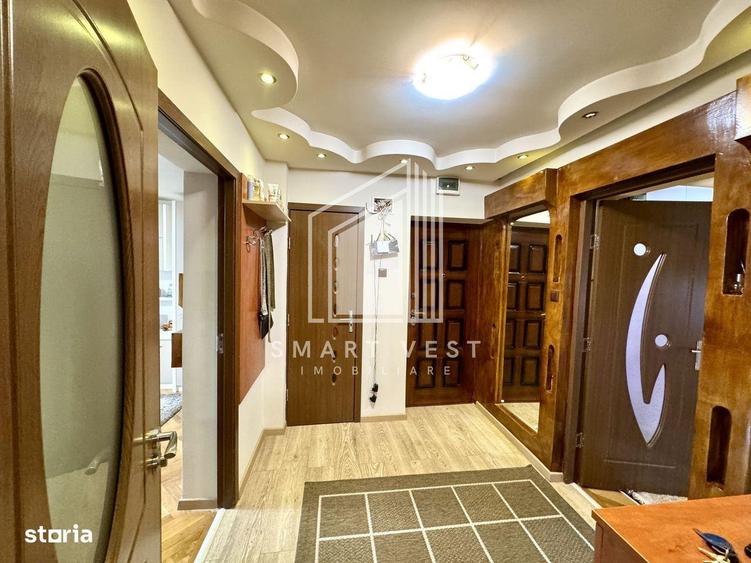 Apartament cu 3 camere decomandat în Careiului