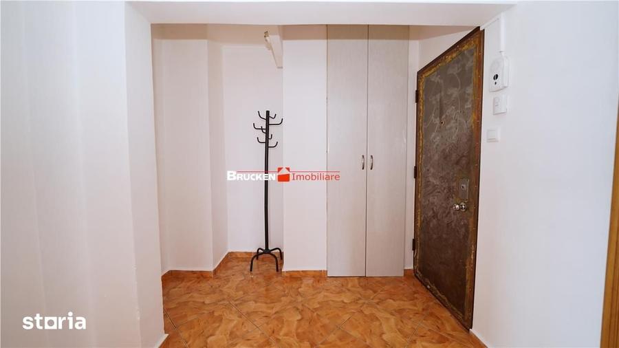 Apartament cu 3 camere decomandat în Decebal