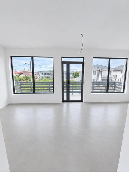 Casă cu 4 camere cu Teren 220 Mp în Exterior Vest